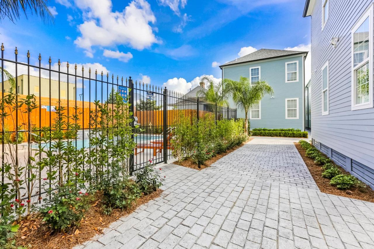Hosteeva Brand New With A Pool Steps To St Charles Ave